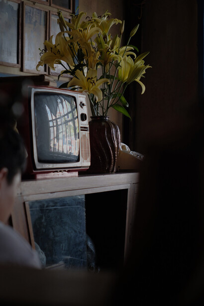 An old television set