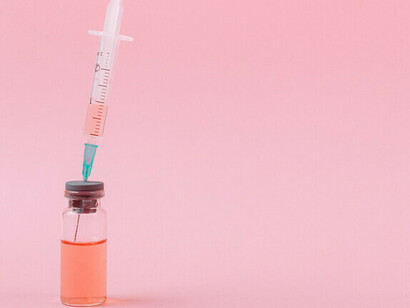 Una vacuna personalizada basada en tecnología de ARNm (llamada ARNm-4157) podría curar el melanoma mortal cuando se administra con un fármaco de inmunoterapia