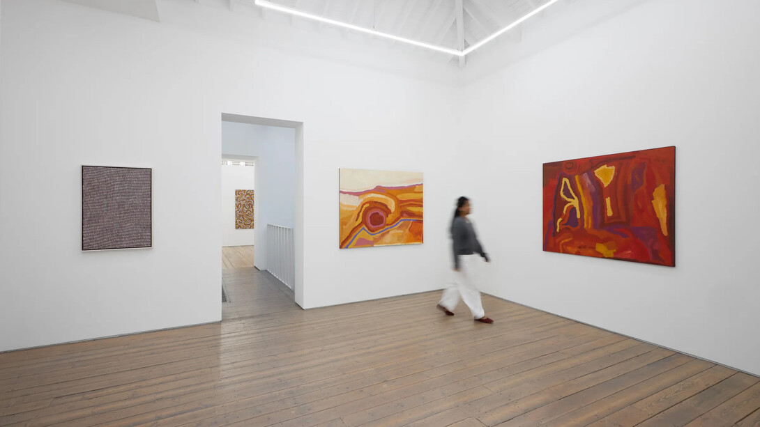 Lorna Ward Napanangka, Yukultji Napangati, and John West Tjupurrula, Portals to place: three Papunya Tula artists, exhibition view. Courtesy of Edel Assanti 