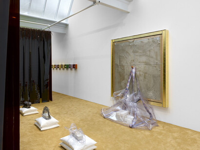 Alvaro Barrington, 92-01 in livin color, exhibition view. Courtesy of Emalin