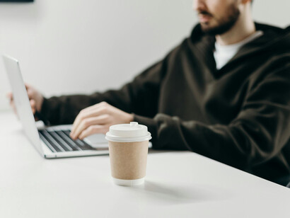 Las alianzas entre columnistas y actores del paramilitarismo en Colombia demuestran el poder de estas estructuras en el discurso público