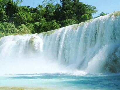 waterfall in Chiapas, México
