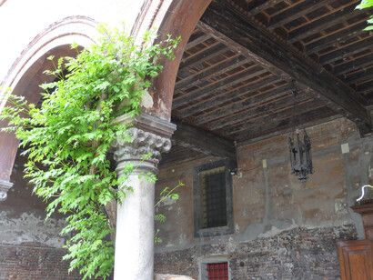 Giardino Palazzo Scroffa, arco. Foto di Simonetta Sandri