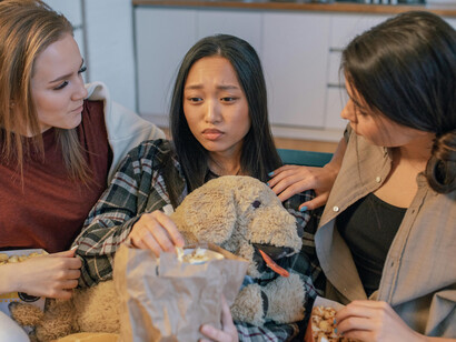 Honest and caring friends can help people learn from mistakes and make better decisions