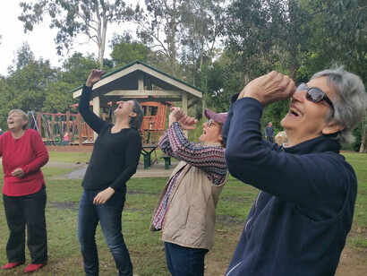 Yoga de la risa en Brisbane, Inglaterra