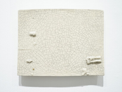 Ben Loong, Tablet 2, 2021, glazed stoneware, gold leaf, Chinese ink, 20.7 × 26.6 × 3.5 cm © Ben Loong, courtesy of the artist and Mizuma Gallery