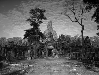 Kenro Izu, Angkor #79, Cambodia, 1994. Courtesy of Howard Greenberg Gallery