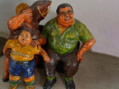 ¡Hogar, dulce hogar! (1986), concreto armado pintado al oleo