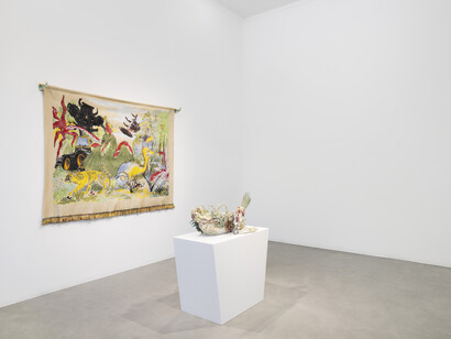 Francesco Simeti, Tutti giù per terra, veduta della mostra. Cortesia di Francesca Minini