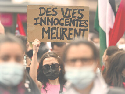 Solidaridad. La solidaridad está íntimamente ligada a la emancipación y al sentimiento de pertenencia a un todo más grande que la prisión individual, y estos dos elementos aún están ausentes en las políticas sociales de derecha © Alexandre Marchi