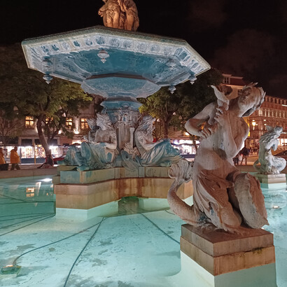 La extrema derecha portuguesa quiere instalar en la opinión pública sobre la relación —inexistente— entre migración y criminalidad. La Plaza de Pedro IV (Plaza Rossio), 2023, en Lisboa, Portugal