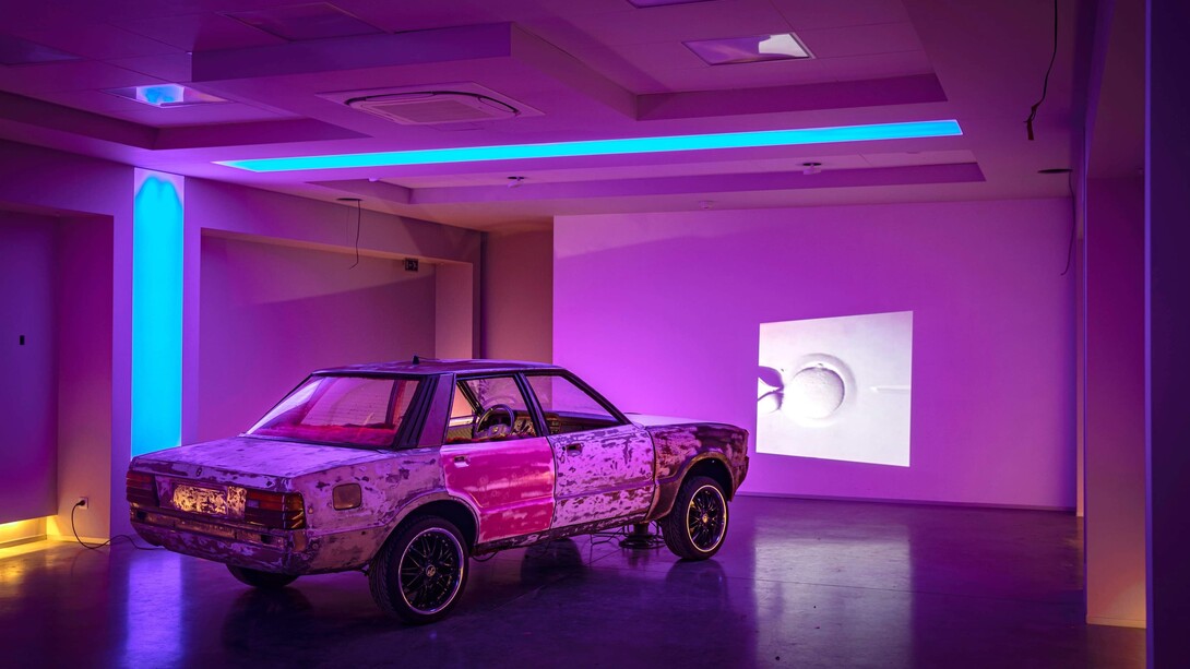 Aaron Victor Peeters, The love seat, 2021. Courtesy of Uitstalling Gallery and Art Antwerp