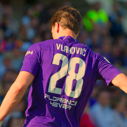 La crescita di Dušan Vlahović: dai primi passi con la Fiorentina alla conquista della Juventus