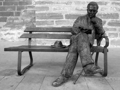 Estatua sedente de Antonio Machado, Baeza, Jaén (España)