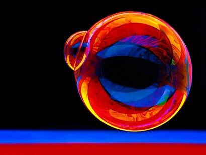 Pete Turner, Bubble and stripe, 1980. Courtesy of Bruce Silverstein Gallery
