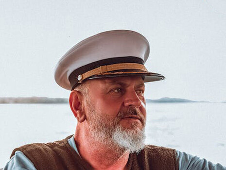 Seu perjúrio deu início à revolta indígena em meio à qual lhe trespassou a lança ou a machadada fatal