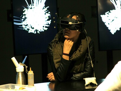 Aerobanquets RMX, Still of performance 