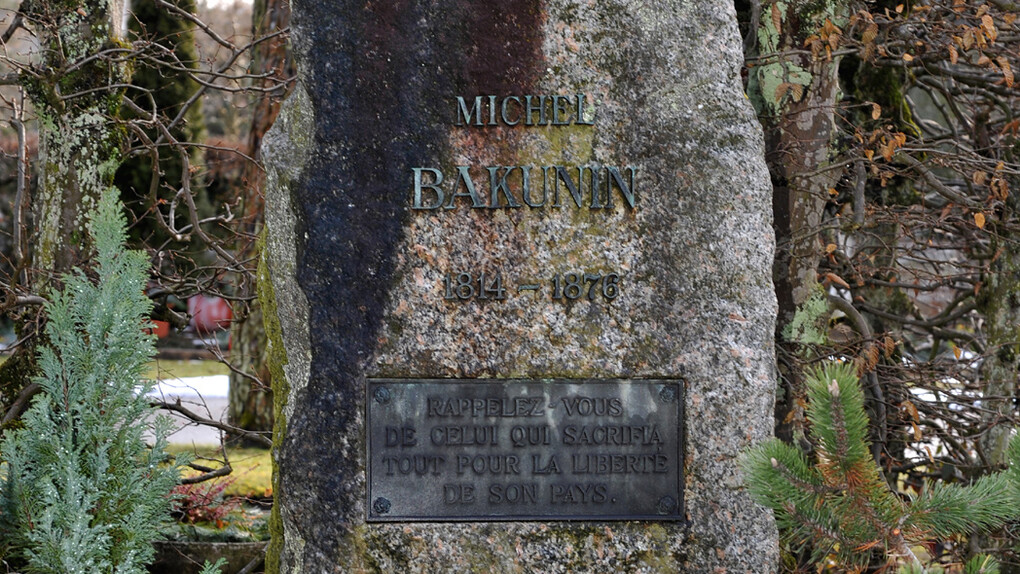 Acercamiento a la tumba de Mijaíl Bakunin (1814-1876), Berna, Suiza