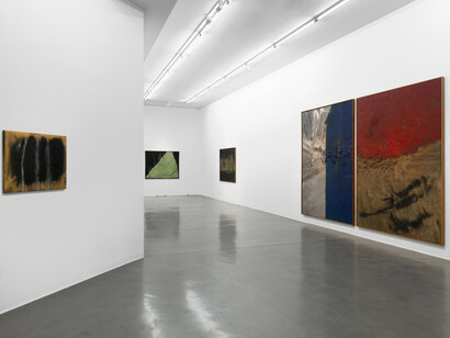 Ryuji Tanaka, Exhibition view. Courtesy of Simon Lee Gallery
