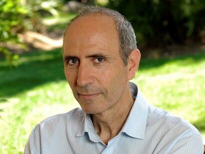 El doctor Carlos Casabona