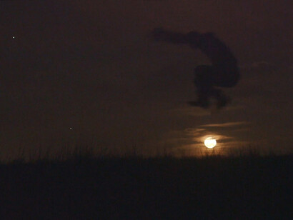 Tobias Fike, Jumping the moon, single channel video (color, silent), 1:20 min. 2014