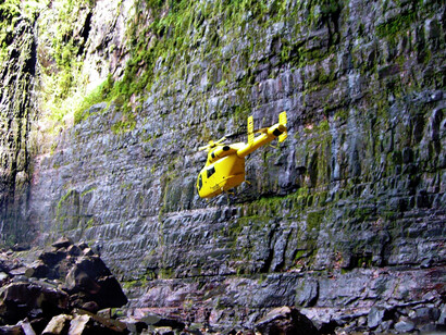 La Cueva del Fantasma es en realidad una inmensa grieta de 250 metros de altura