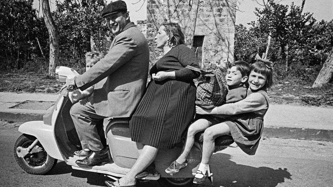 Bruno Barbey, Palermo, 1963. Per gentile concessione di © Bruno Barbey / Magnum Photos