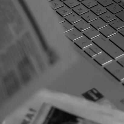 Mídia impressa: A voz da verdade em tempos de manipulação digital