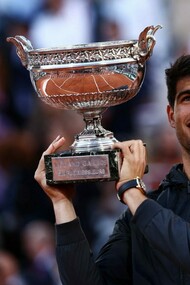 Carlos Alcaraz a remporté le tournoi de Roland-Garros a seulement 21 ans