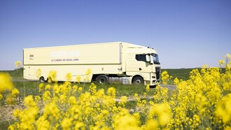 Cinemo est un fournisseur mondial de produits hautement innovants. Il propose des expériences multimédias numériques multi-écrans et multi-passagers pour l'automobile, avec des jeux embarqués et des visioconférences