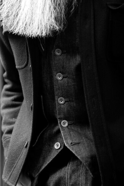 Handgefertigtes Gilet aus Denim © Cristian Murianni