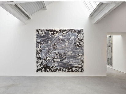 Jacqueline Humphries, exhibition view, Modern Art, 6 June - 5 July 2014, Courtesy Stuart Shave/Modern Art, London, and Greene Naftali, New York