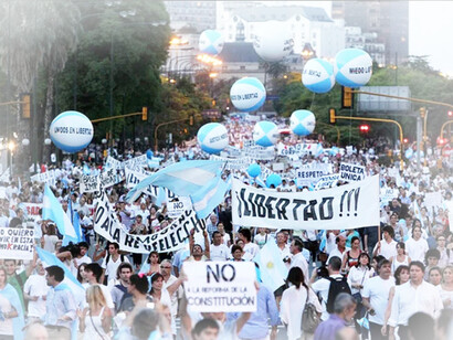 Argentinians protest against their government