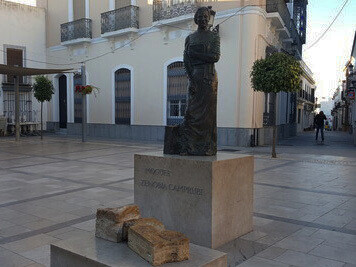 Monumento a Zenobia Camprubí i Aymar, foto de 2017, Palos de Moguer, Huelva, España