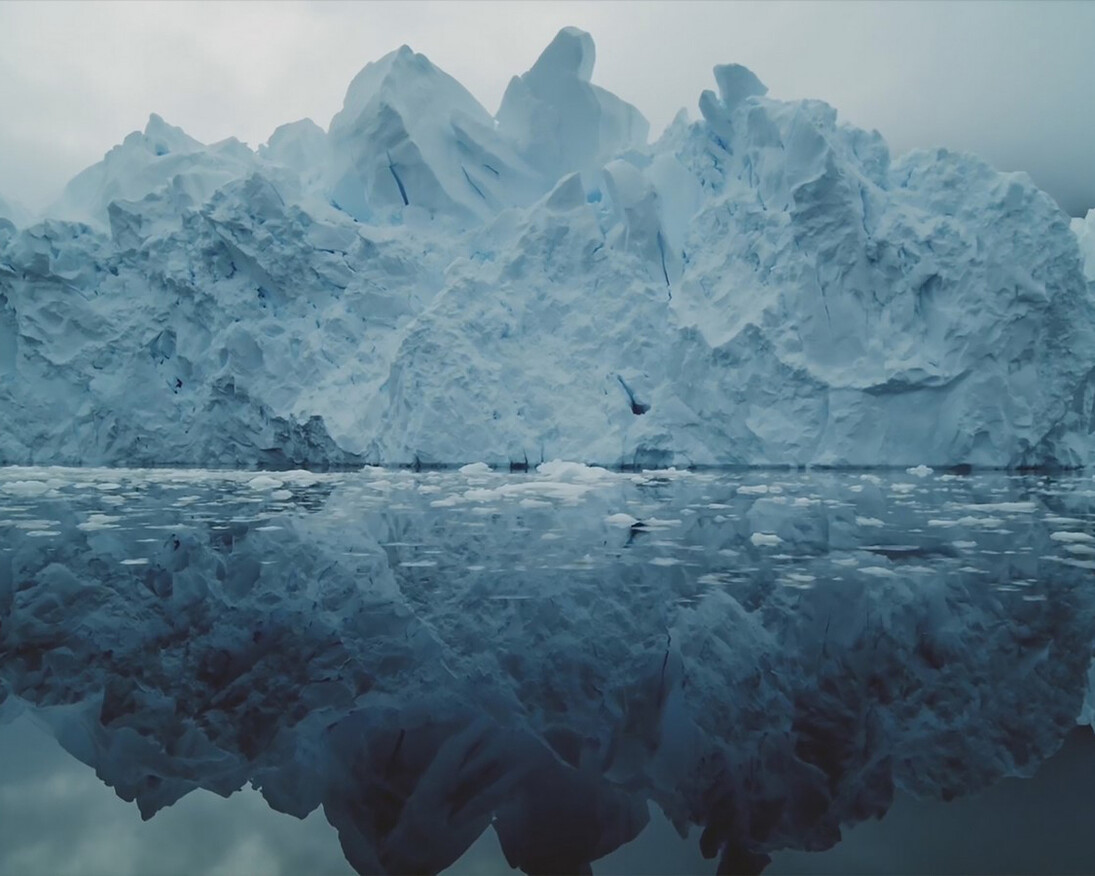Aqua Aura, Millennial Tears, 2017, frame videoinstallazione sonora, 2-3 canali video, 39 minuti, Sinagoga, Reggio Emilia