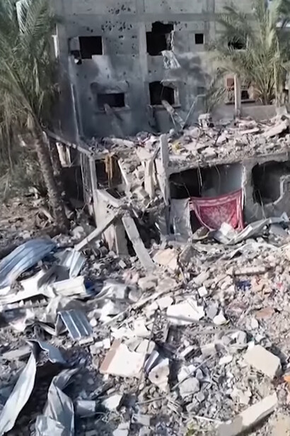 Un dron muestra las secuelas del ataque aéreo en Deir al Balah, 14 kilómetros al sur de la Ciudad de Gaza