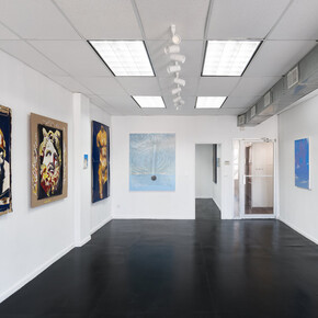 Andres Serrano and Benjamin Bertocci, In battle or in vain, exhibition view. Courtesy of Lubov 