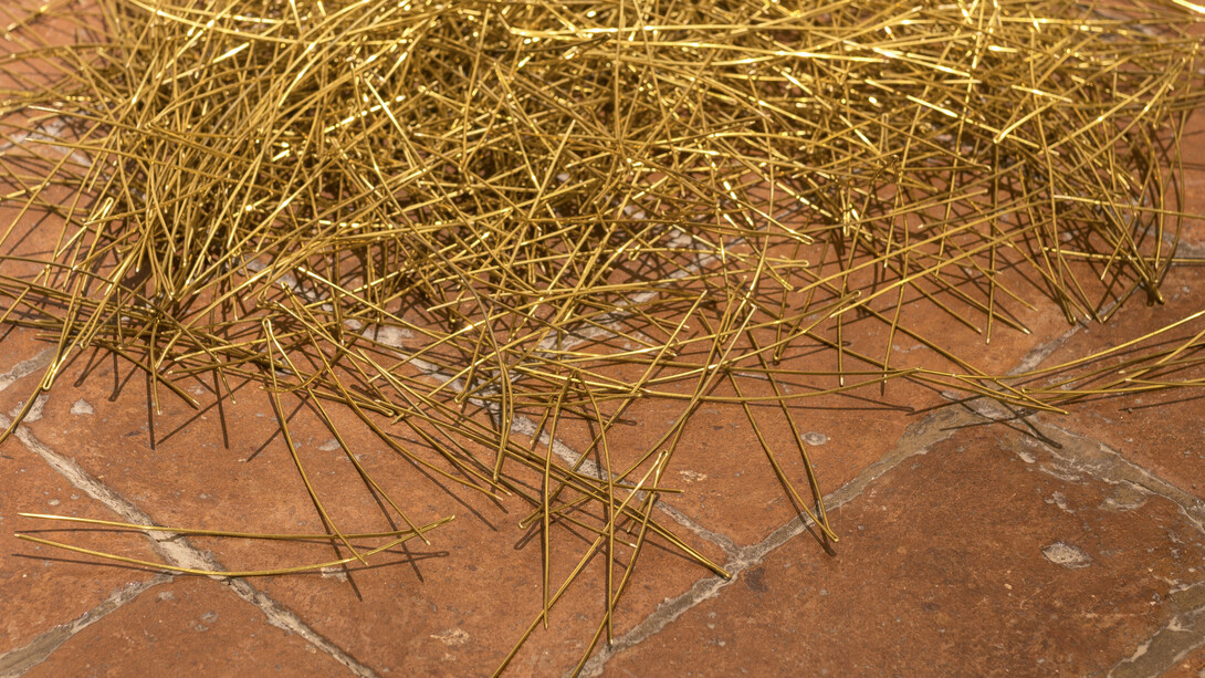 Aghi, 2018, brass | ottone, variable dimensions | dimensioni variabili. Courtesy Galleria Continua, San Gimignano / Beijing / Les Moulins / Habana. Photo Ela Bialkowska, OKNO studio