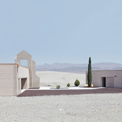 Lauren Marsolier, Buildings and Pines, 2010, 111,7 x 111,7 cm Ed. 1/7 +1 E.A. 76,2 x 76,2 cm Ed. 3/7 +1 E.A. impression pigment sur papier archive