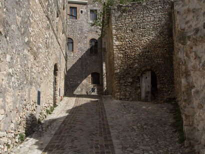 Fara in Sabina. Resti della cinta muraria. Ph Giorgio Moscatelli