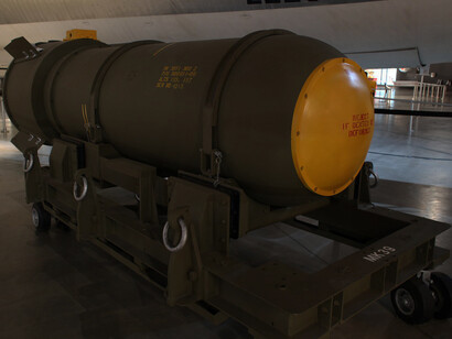 The MK39 was basically an improved MK15 equipped with parachutes to provide more release options for the delivery aircraft. It was carried by B-47 and B-52 bombers