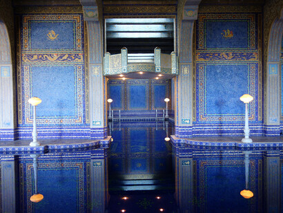 Piscina in stile romano di Hearst Castle, California (USA)