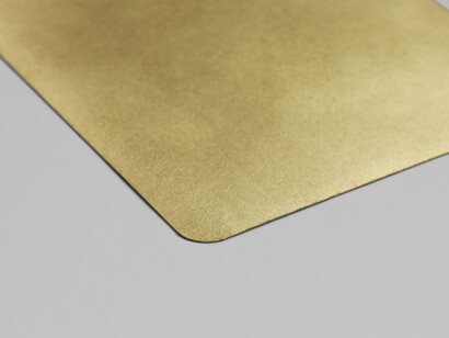 Stéphanie Saadé, "Golden Memories", 2014, ancienne photographie, feuille d’or, éd. unique + 2ea, var. n°2/5, 10 x 15 cm, courtesy of galerie anne barrault
