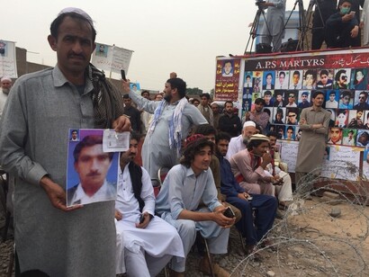 Famiglie delle vittime dell'attentato alla scuola di Peshawar del 2014. Pakistan