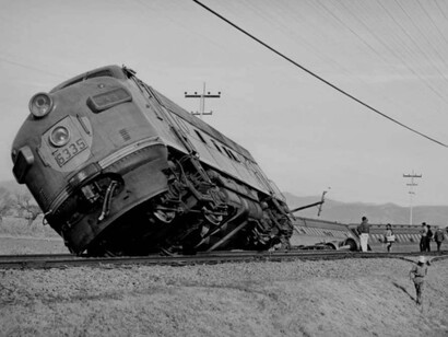Enrique Metinides; Descarrilamiento de tren, Estado de México, 1965