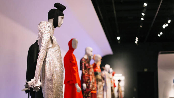 Contemporary Muslim Fashions. Courtesy of De Young Museum
