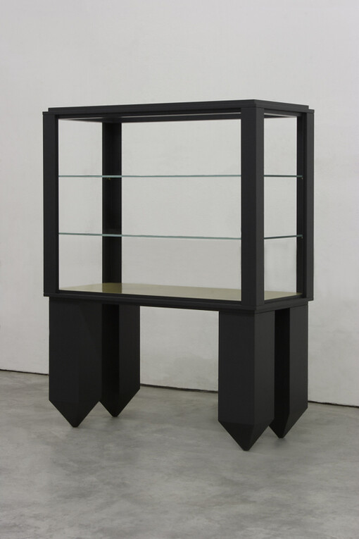 Davide Allieri,
0.266 Cubic Meters of Nothing(K), 2013,
wood , brass , glass,
170 x 120 x 70 cm 