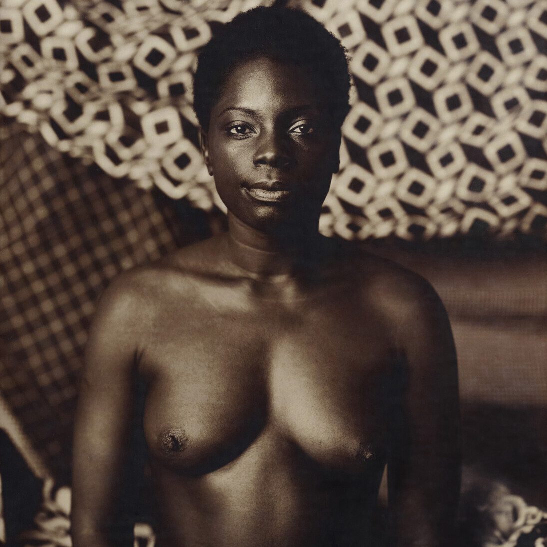 Mickalene Thomas, Courbet 4 (Marie: Centered), 2011, Polaroid, 61 x 50,8 cm (24 x 20 in.), 88,3 x 79,4 cm (34 3/4 x 31 1/4 in.), encadré, Courtesy Galerie Nathalie Obadia, Paris/Bruxelles