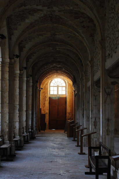 The side isle of the 12th century chancel of Saint Michel de Thiérach © Rozenn Quéré Brussels 2015