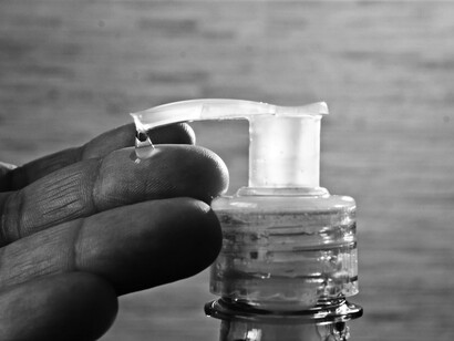 Disinfettare: il virus può essere ovunque